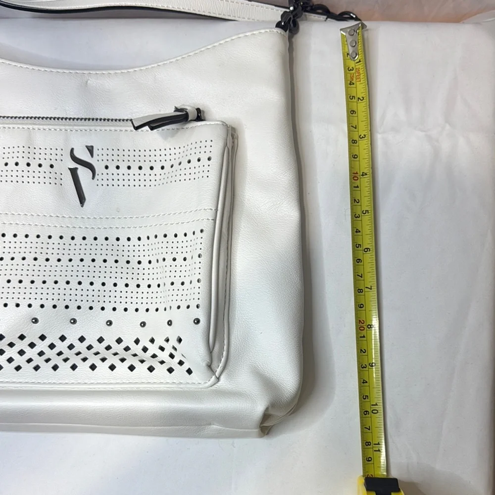 Simply Vera lWhite Perforated Shoulder Bag